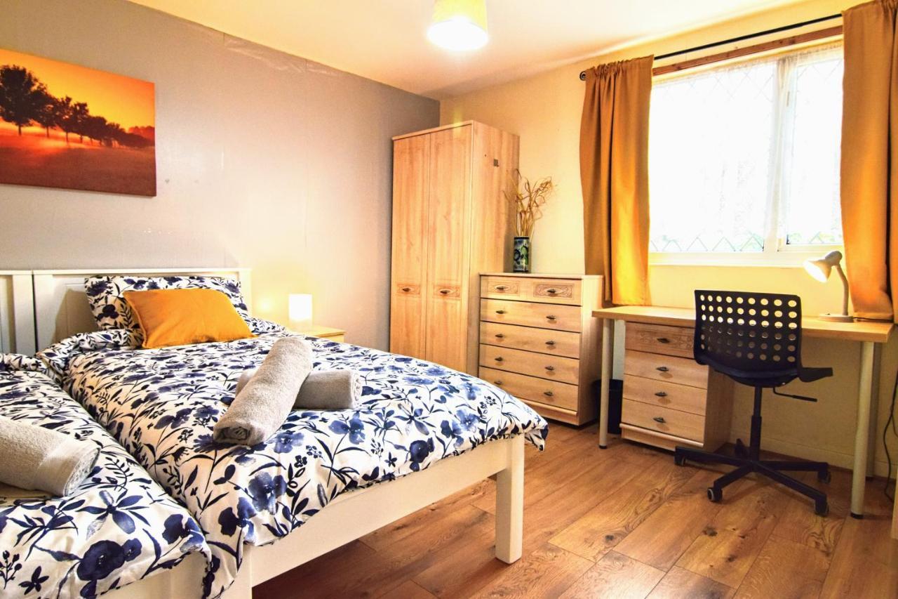 The Chinatown Home - Private Garden, Netflix, Bbq & Bar Birmingham Exteriör bild