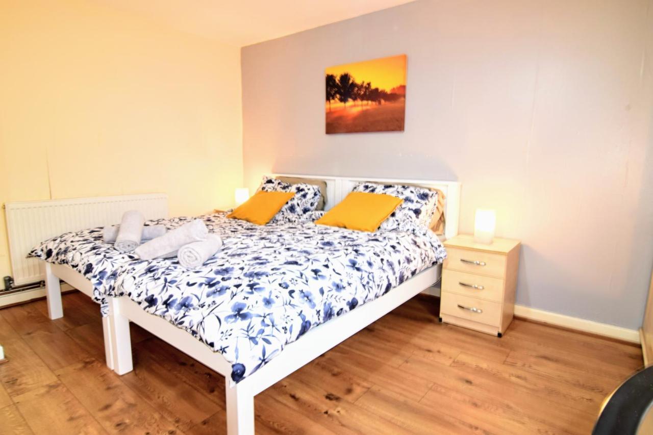 The Chinatown Home - Private Garden, Netflix, Bbq & Bar Birmingham Exteriör bild