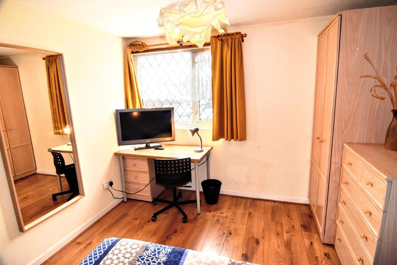 The Chinatown Home - Private Garden, Netflix, Bbq & Bar Birmingham Exteriör bild