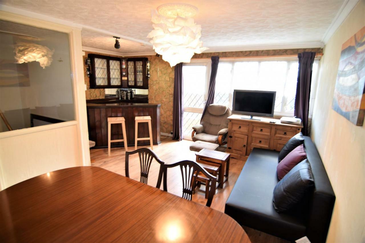The Chinatown Home - Private Garden, Netflix, Bbq & Bar Birmingham Exteriör bild